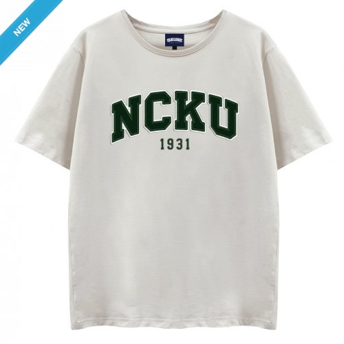 【2025新品限量上市】NCKU立體電繡寬版短T_米灰