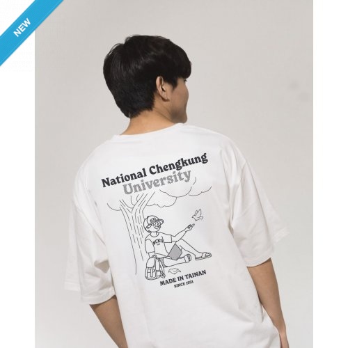 【2025新品上市】NCKU校園日常圖鑑寬版短T_白色