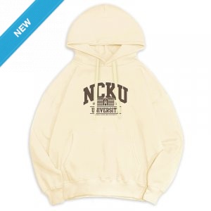 【早鳥限貨，售完預購】NCKU冬日輕甜系落肩帽T_奶霜白