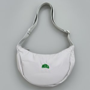 【新品登場】NCKU電繡榕樹弧形肩背包_卡其