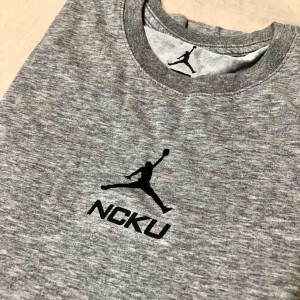 【最後一件,售完不補】NCKU限量版|Nike Jordan 排汗短T_灰